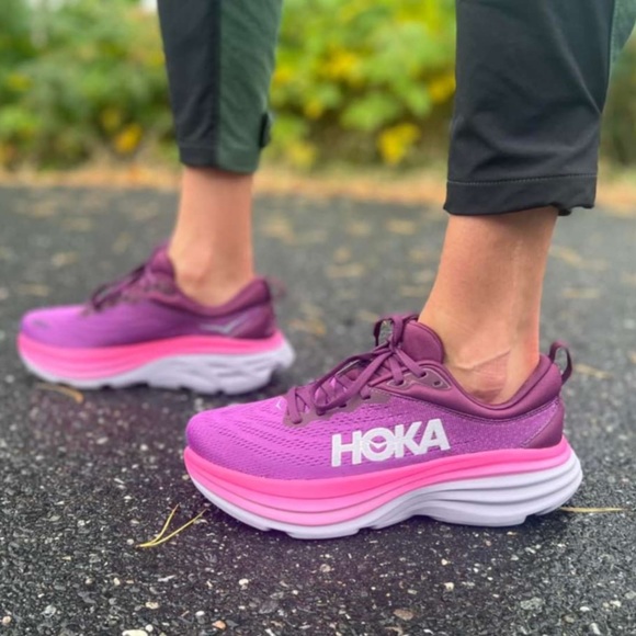 Hoka Shoes - Hoka Women’s Bondi 8 Sz 8 In Beautyberry /Grape Wine